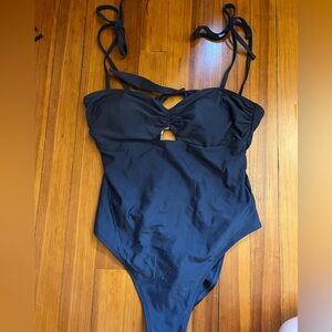 New with tags cupshe bathing suit